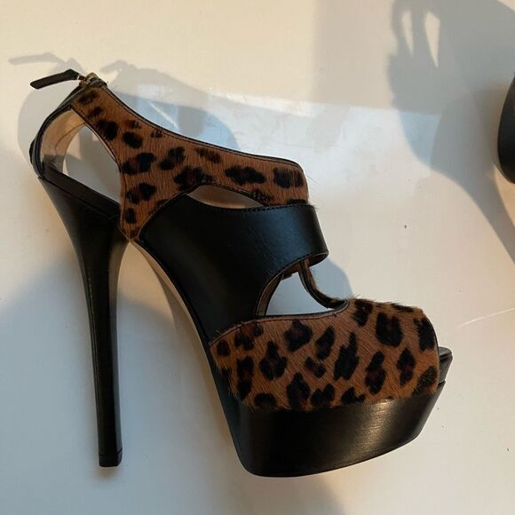 Fendi Leopard Calf Peep Toe Heels Size 38.5 Have never been worn - Picture 6 of 11